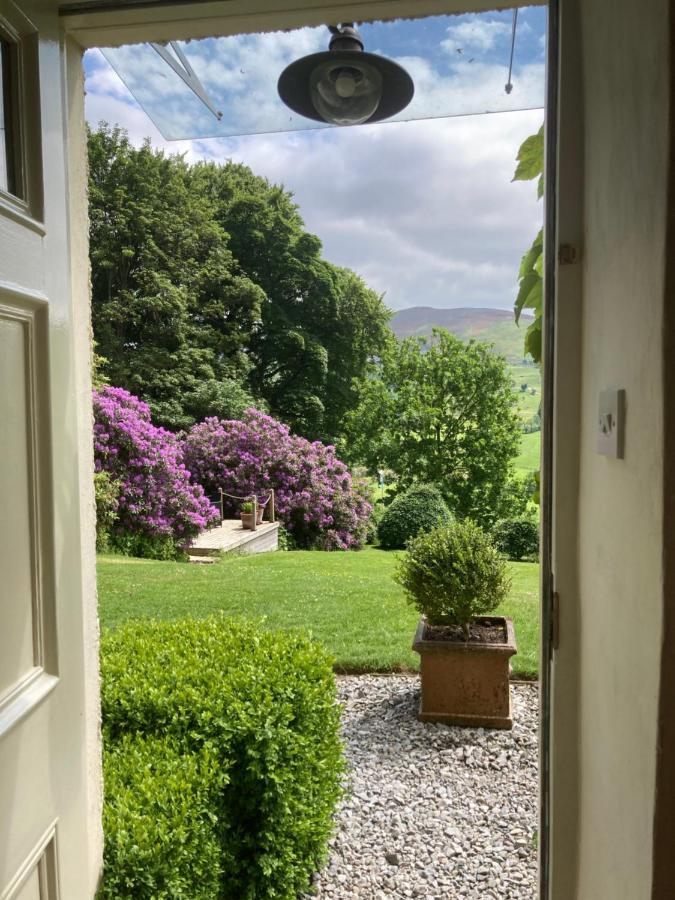 Plas Yn Yale With Mountain Views From All Windows Wrexham Exterior photo